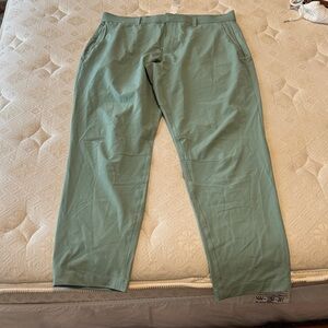 Fabletics Men's Sage Green Chinos
